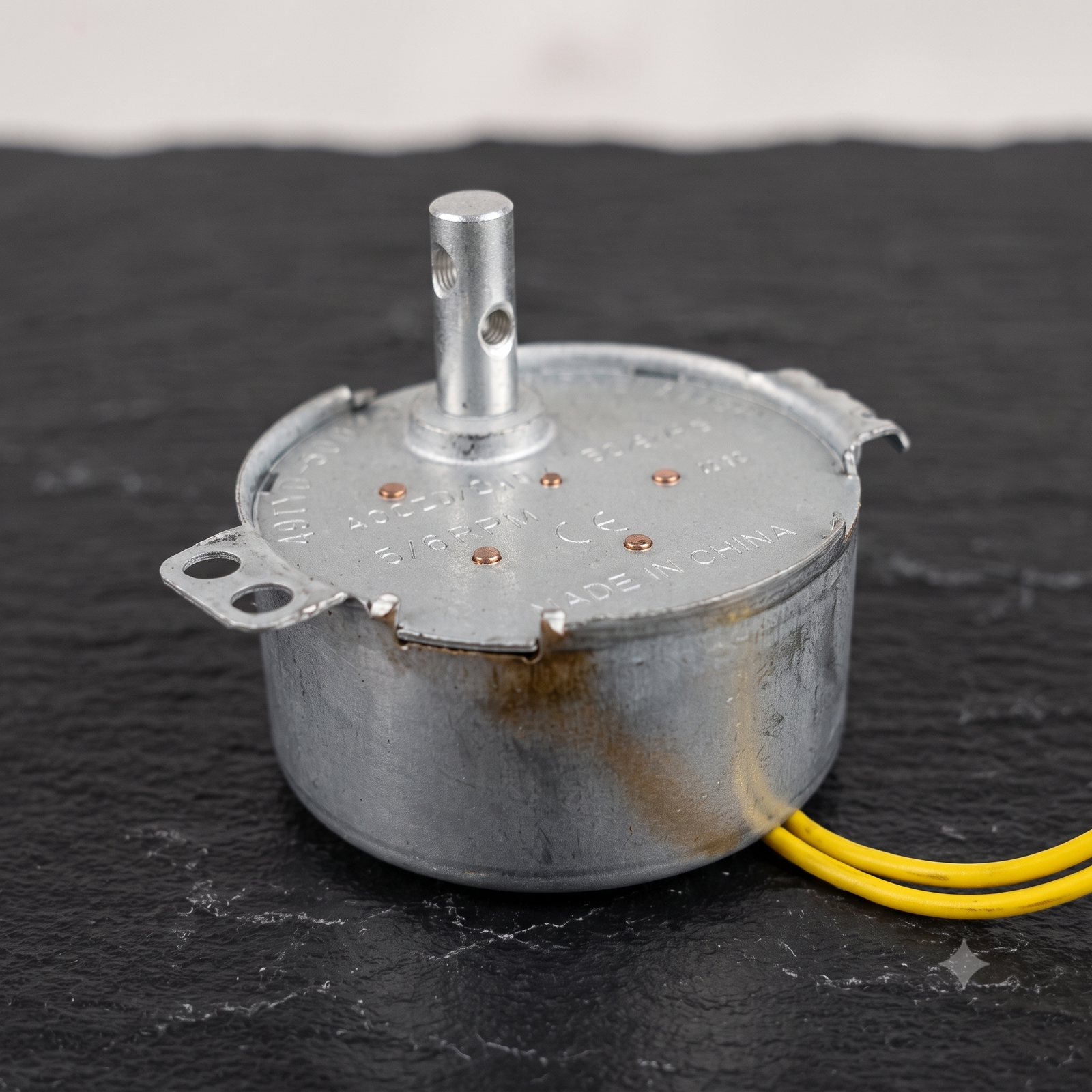 AC Synchronous Motor 220-240V AC 50/60Hz D-Type Half Cut Shaft Low Speed Gear Motor for Microwave Turntable, Display Rotator, Timer, DIY Projects & Automation